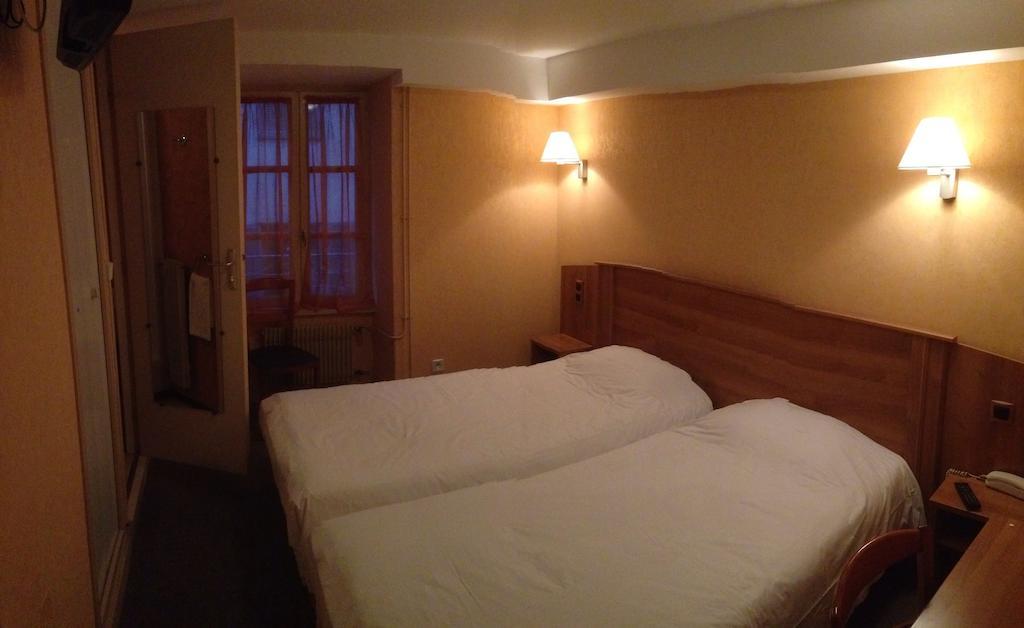 Hotel De L'Abbaye Sauxillanges Стая снимка