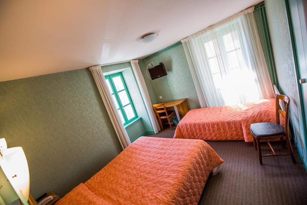 Hotel De L'Abbaye Sauxillanges Стая снимка